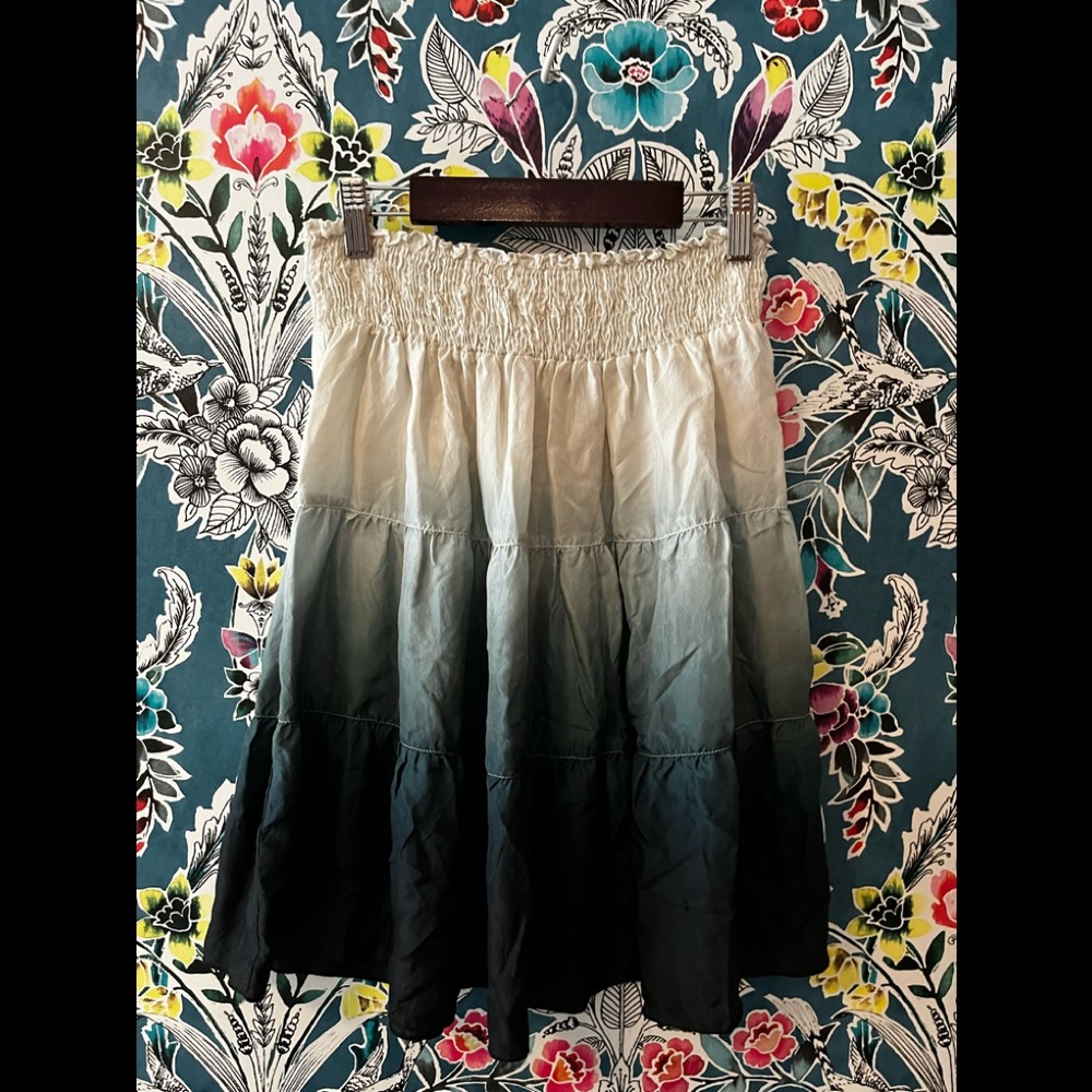 Kimchi & Blue: Women (M) 100% Ombre tiered skirt
